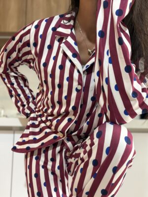 Alternative view of CAMISERO BLUMA